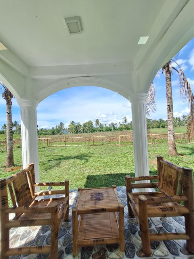 Joe'S Castle Bed & Breakfast Sagbayan Екстериор снимка