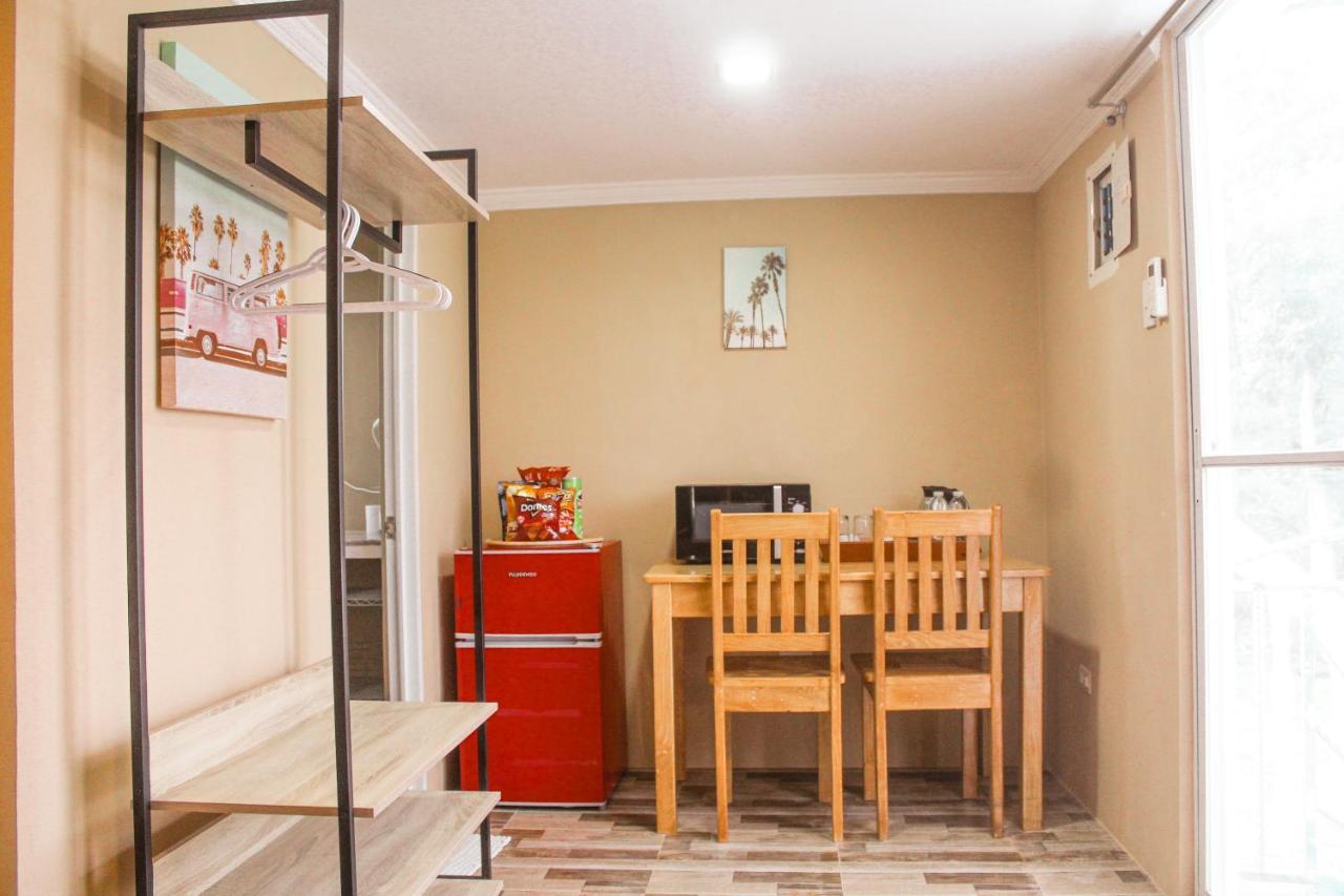 Joe'S Castle Bed & Breakfast Sagbayan Екстериор снимка