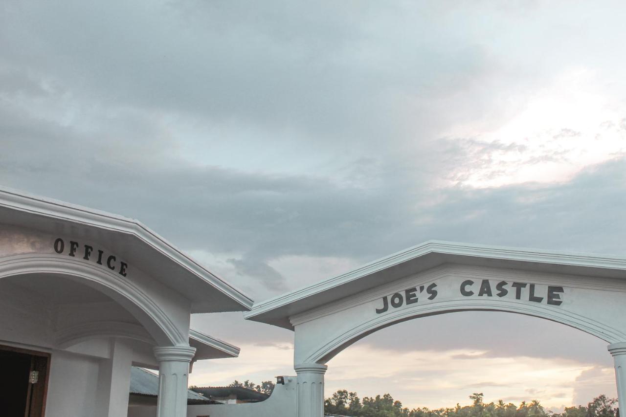 Joe'S Castle Bed & Breakfast Sagbayan Екстериор снимка